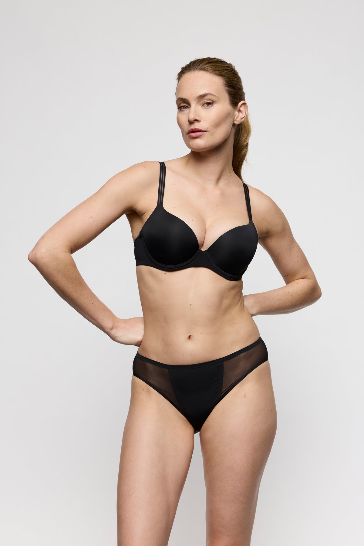 Marie Jo Louie Rio Briefs in Black with matching bra